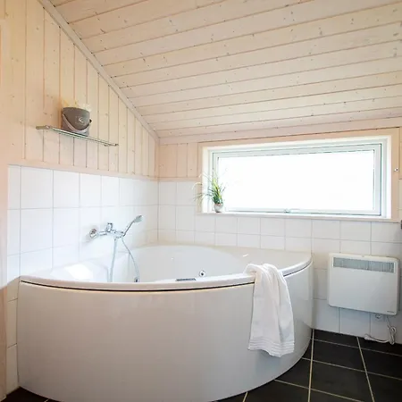 Vital 4 Inklusive Wäschepaket Und Urlaubsschutz * Großenbrode